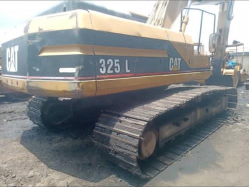 Photograph of a tracked excavator used for earthworks and drainage excavation